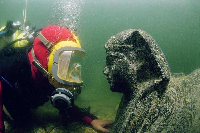 UnderwaterStatues4.jpg