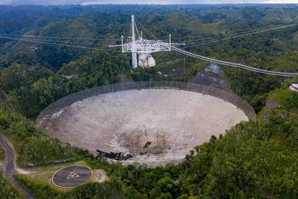 telescopeantenneparabolique1665835.jpg
