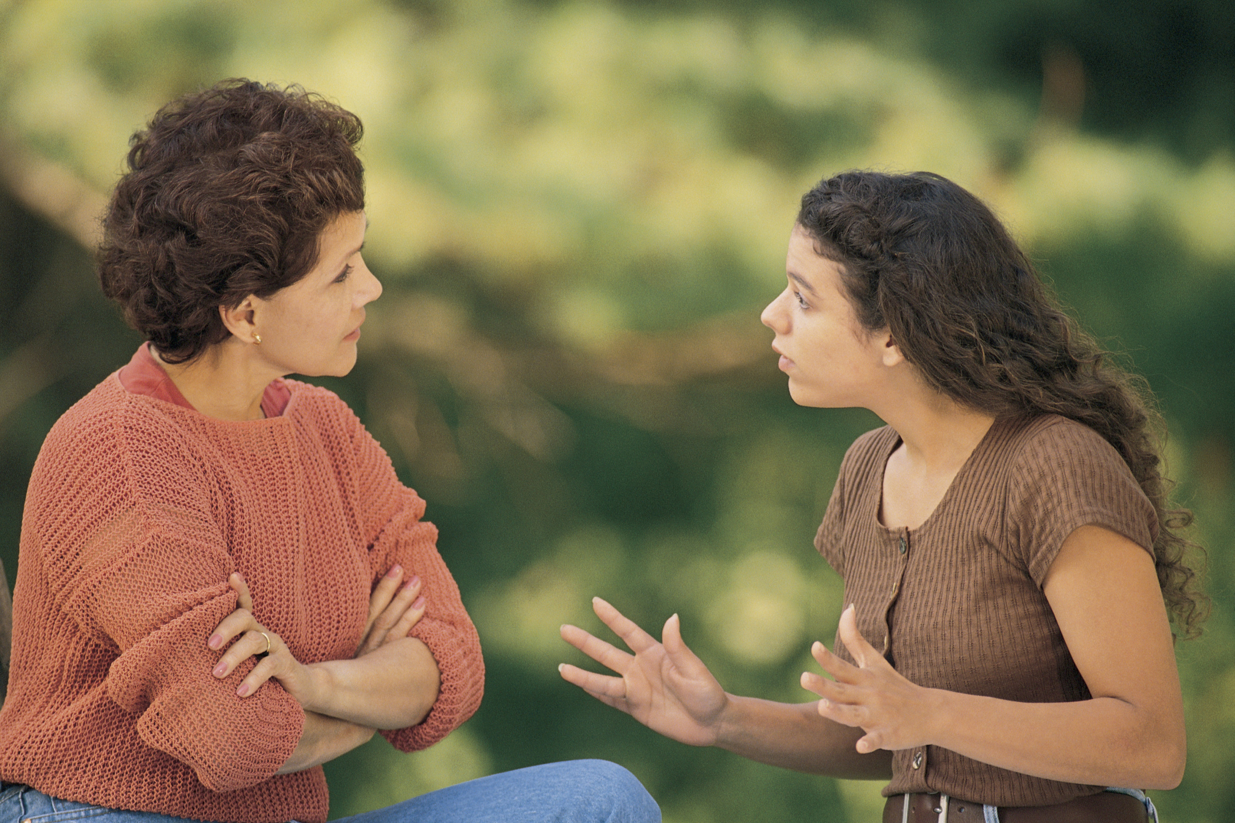Motherarguingoutsidewithdaughter.jpg